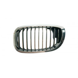 Grille de calandre chrome côté chauffeur