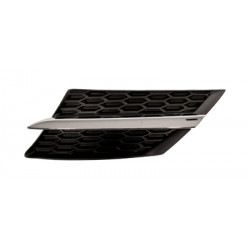 Grille de calandre noir avec moulure chrome côté chauffeur