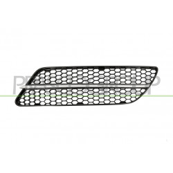 Grille de pare-chocs avant noir et moulure chrome côté chauffeur