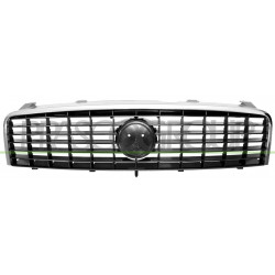 Grille de calandre noire avec cadre chromé