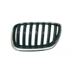 Grille de calandre chrome noir côté chauffeur